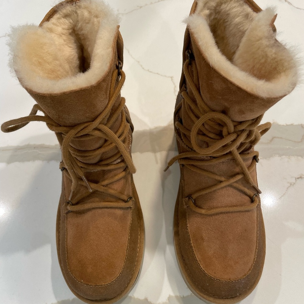 Ugg Lodge Boots